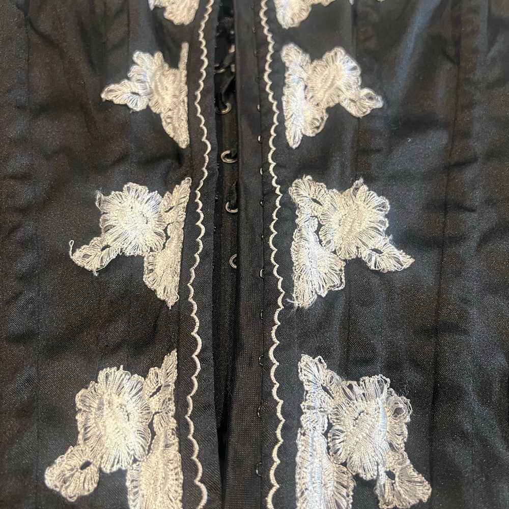 Charlotte Russe Black and White Corset - Picture 8 of 8